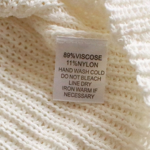 Vici White Knit Tank Top - Picture 5 of 5